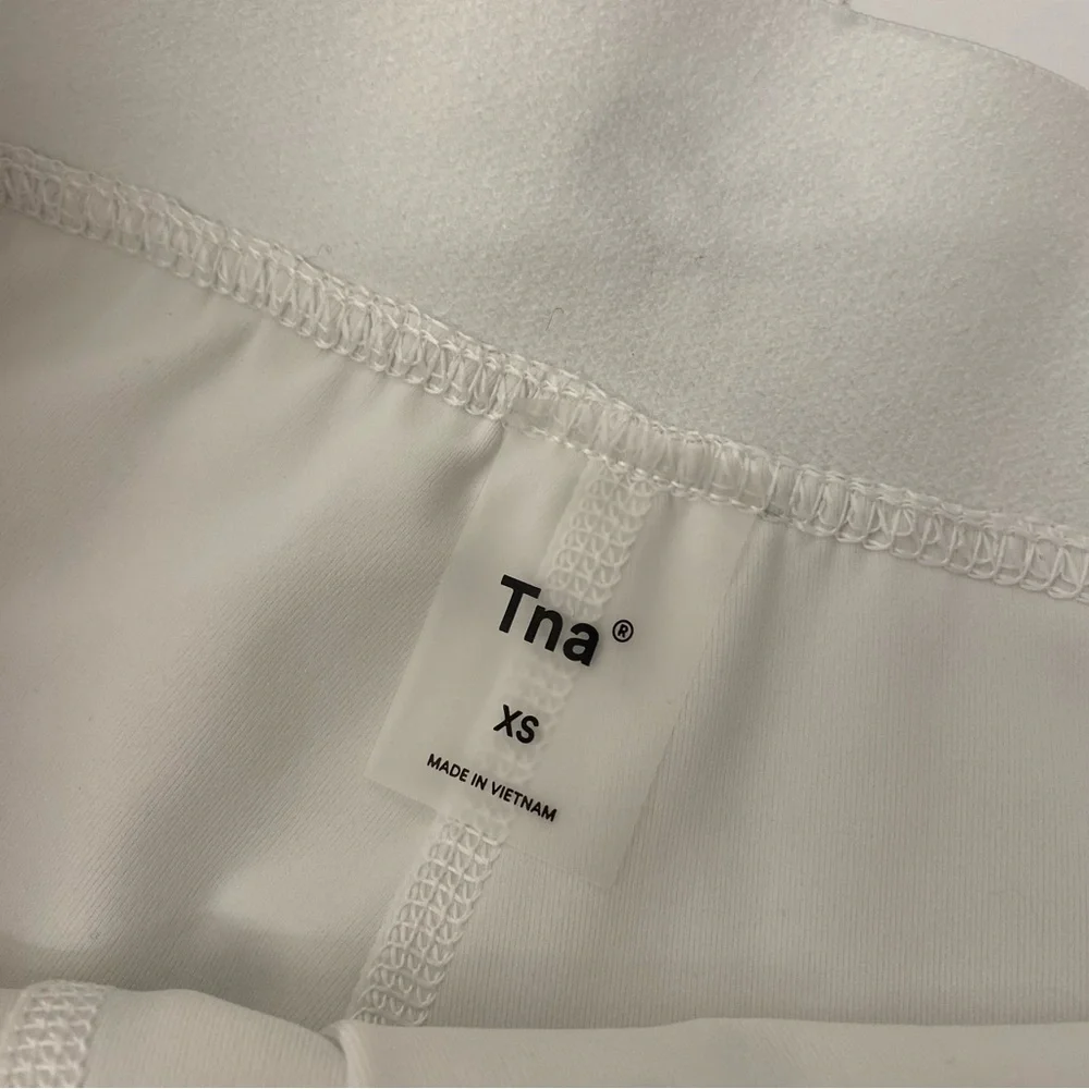 Aritzia || TNA Pleated Tennis Skort Skirt Built in Shorts White XS_3